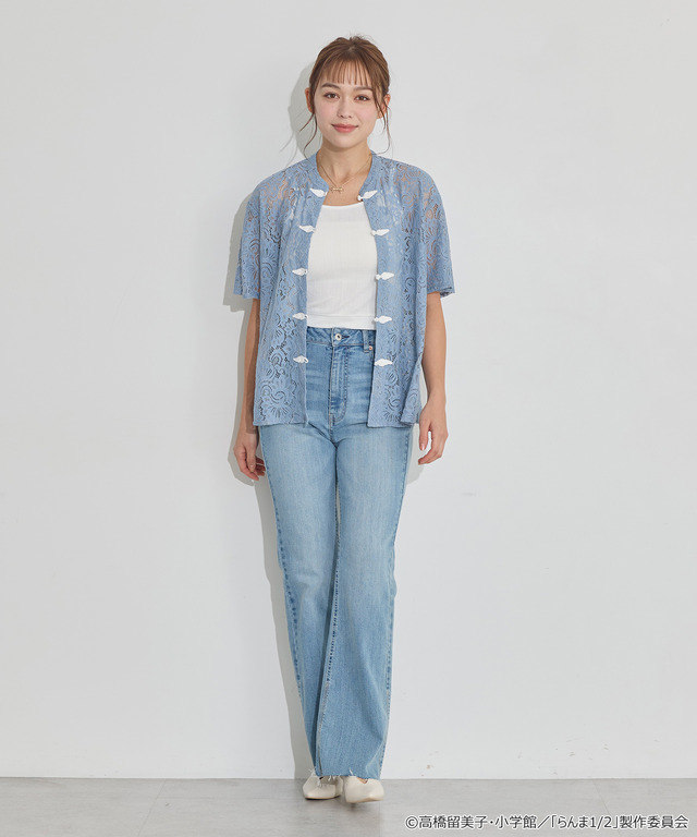 TVアニメ『らんま1/2』× earth music＆ecology Japan Label「チャイナレースシャツ」ライトブルー　着用イメージ（C）高橋留美子・小学館/「らんま1/2」製作委員会