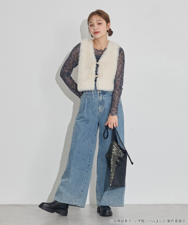 TVアニメ『らんま1/2』× earth music＆ecology Japan Label「シアートップス」ブラック　着用イメージ（C）高橋留美子・小学館/「らんま1/2」製作委員会