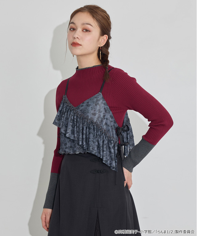 TVアニメ『らんま1/2』× earth music＆ecology Japan Label「シアービスチェ」ブラック　着用イメージ（C）高橋留美子・小学館/「らんま1/2」製作委員会