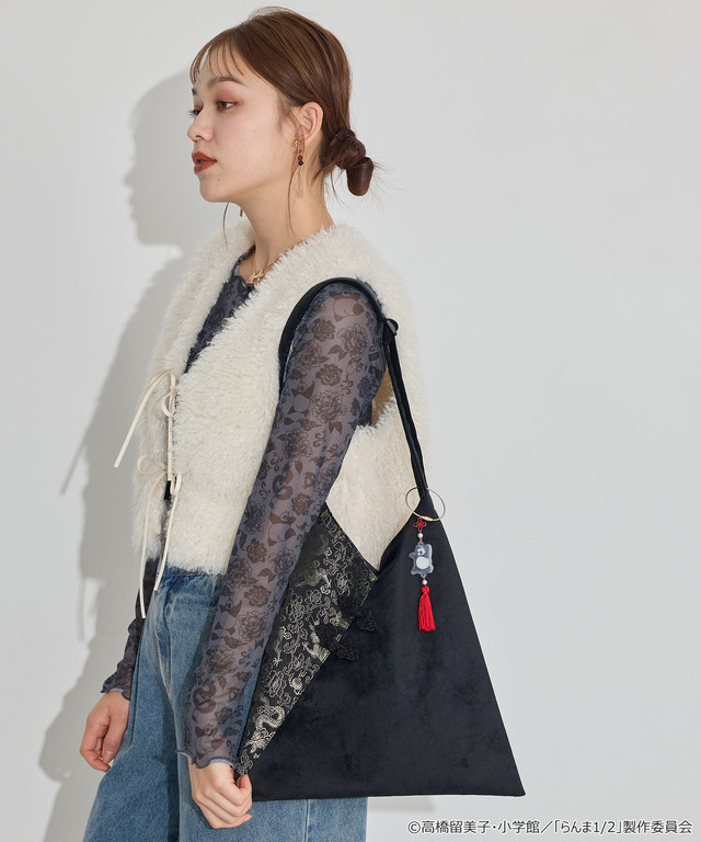 TVアニメ『らんま1/2』× earth music＆ecology Japan Label「バッグチャーム」使用イメージ（C）高橋留美子・小学館/「らんま1/2」製作委員会