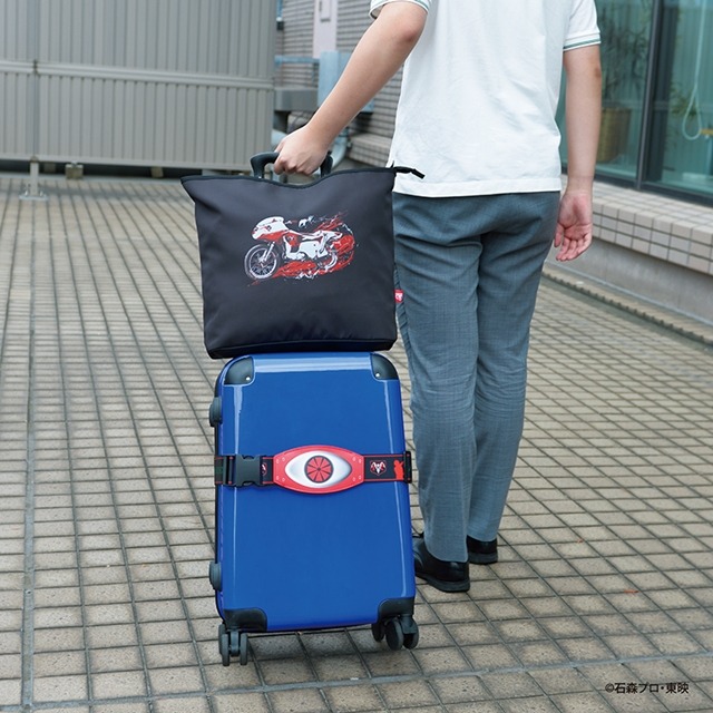 トラベルケースベルト着用イメージ