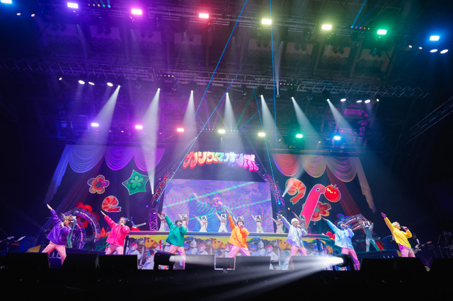 超人的シェアハウスストーリー『カリスマ』ライブツアー「カリスマガンボツアー」レポート／Photo by江藤はんな