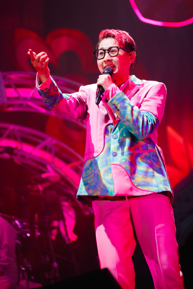 超人的シェアハウスストーリー『カリスマ』ライブツアー「カリスマガンボツアー」レポート／Photo by江藤はんな