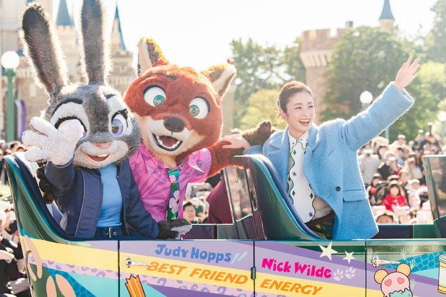 上戸彩がジュディ＆ニックとサプライズ登場！東京ディズニーランドでスペシャルグリーティング開催