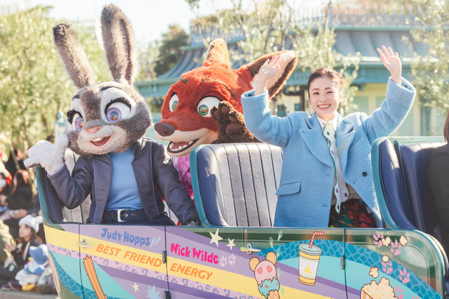 上戸彩がジュディ＆ニックとサプライズ登場！東京ディズニーランドでスペシャルグリーティング開催