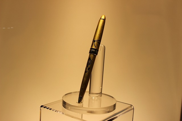 「刀剣乱舞」から「あらいぐまラスカル」まで　伝統工芸とアニメのコラボに来場者多数