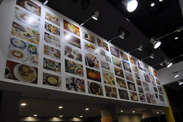 AJ2016にグルメ危険地帯が出現　「bones」ブースにはグルメ画像がずらり！