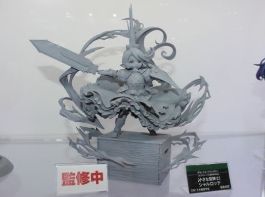 コトブキヤブース、「刀剣乱舞」展示に女性の列！ダンボーグッズ販売も