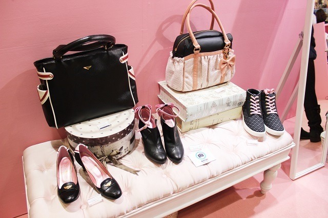 アニメ×ファッション　可愛いアイテムに、ブース内は大賑わい！SuperGroupiesブースレポート