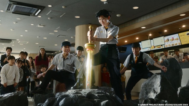 「ドラクエバーガー誕生」篇©乃木坂46LLC