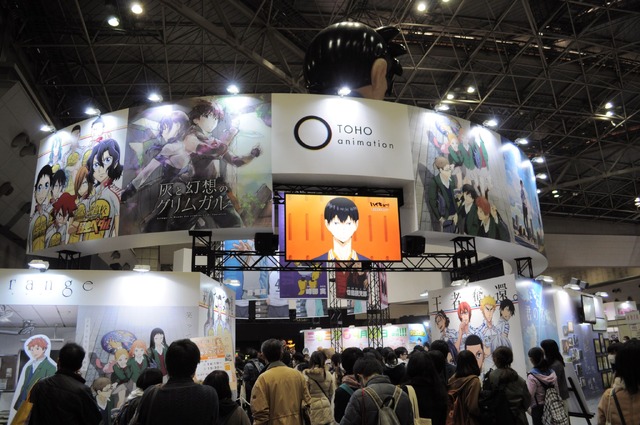 「亜人」「ハイキュー!!」「グリムガル」など人気作が多過ぎるTOHOブースはいつでも満員御礼