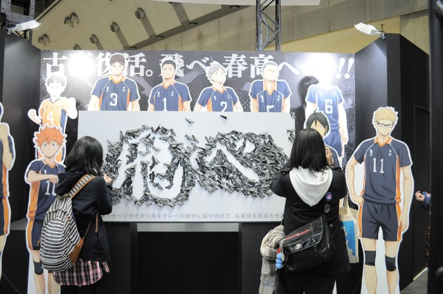 「亜人」「ハイキュー!!」「グリムガル」など人気作が多過ぎるTOHOブースはいつでも満員御礼