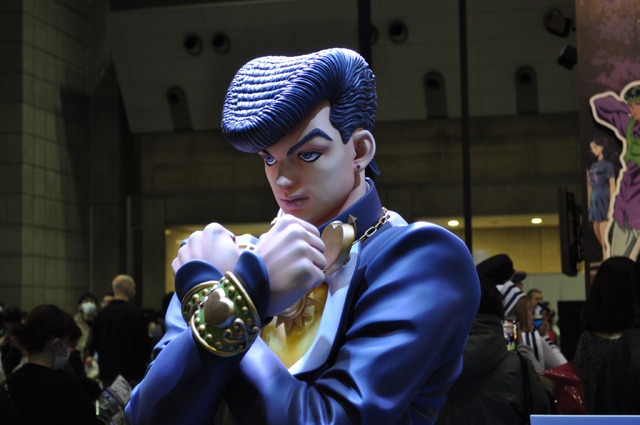 東方仗助と火星Gの立像がAnimeJapan2016に降臨　大インパクトなワーナーブース