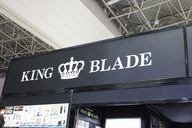 ライブの必需品“キンブレ”最新アイテム体験も　KING BLADEブースAnimeJapan 2016レポート