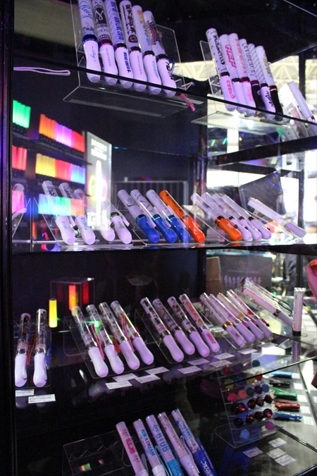 ライブの必需品“キンブレ”最新アイテム体験も　KING BLADEブースAnimeJapan 2016レポート