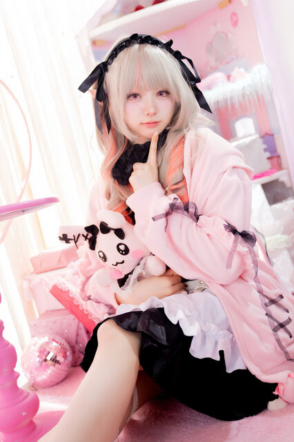 てらひな（X：@hi_na_3103）、撮影：眠りの森のえふじてや（X：@ehuzi_teya）