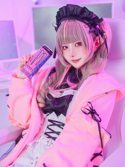 百瀬サク（X：@ouran_sakura__）