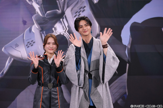 『超宇宙刑事ギャバン インフィニティ』多元地球Λ8018(ラムダ)【左から、入山杏奈・赤羽流河】