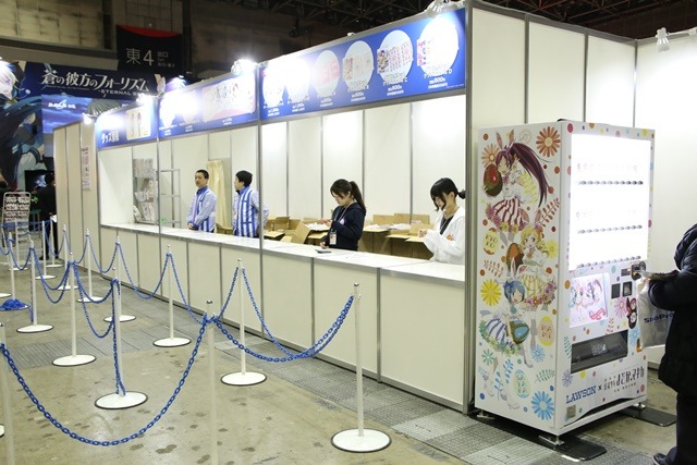 劇場版「魔法少女まどか☆マギカ」のグッズを多数販売　AJ2016 ローソンブース