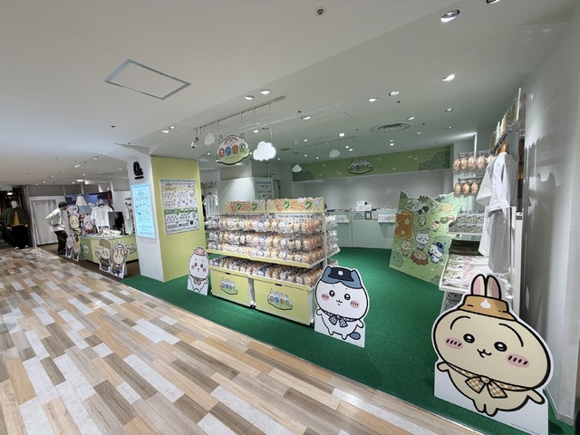 『ちいぽけ』初公式グッズ発売ポップアップイベント初日の様子