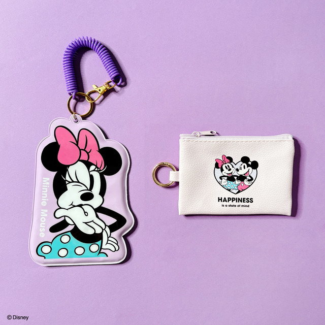 ダイカットカードケース　　　　　　　　　　　　　　　　　カラビナ付きミニポーチ　各330円（税込）