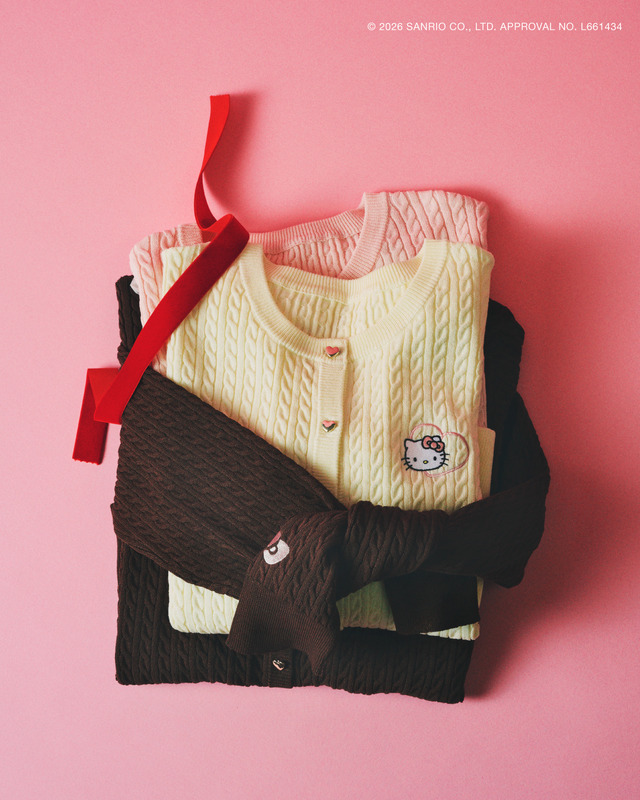 HELLO KITTY × ROPE' PICNIC「ワッペンケーブルニットカーディガン」