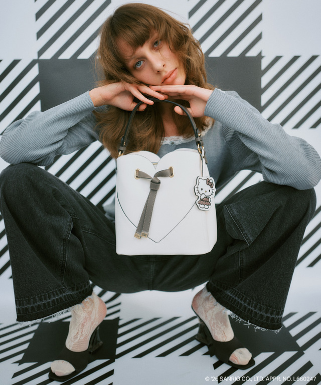 HELLO KITTY×VIS「ハートカットバッグ」使用イメージ