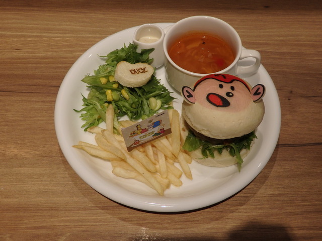 「たべっ子どうぶつLAND CAFE」