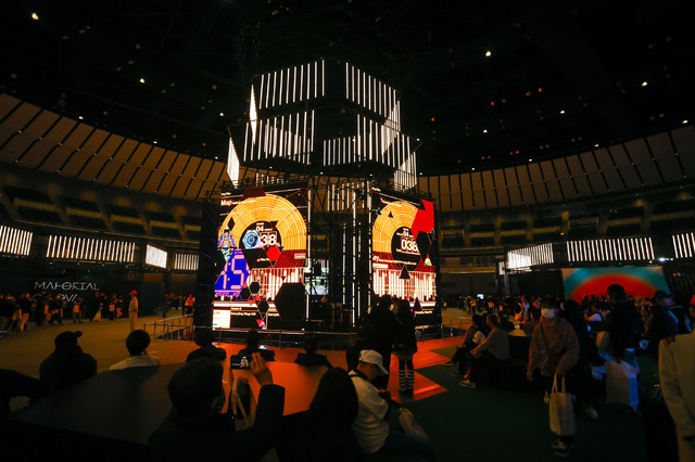 「EVA EXTRA 30」展示エリア＆出展ブース