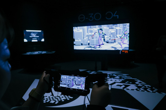 「EVA EXTRA 30」展示エリア＆出展ブース