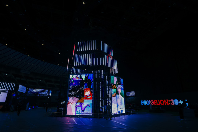 「EVA EXTRA 30」展示エリア＆出展ブース