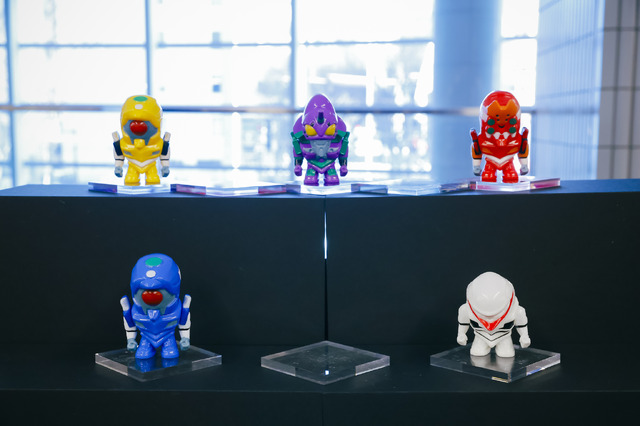 「EVA EXTRA 30」展示エリア＆出展ブース