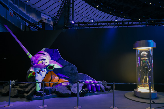 「EVA EXTRA 30」展示エリア＆出展ブース