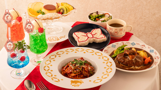 「名探偵コナンカフェ」豊富なメニュー（一部）