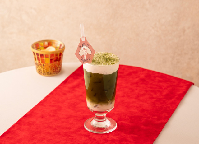 「名探偵コナンカフェ」ドリンクメニュー　横溝重悟の抹茶ラテ