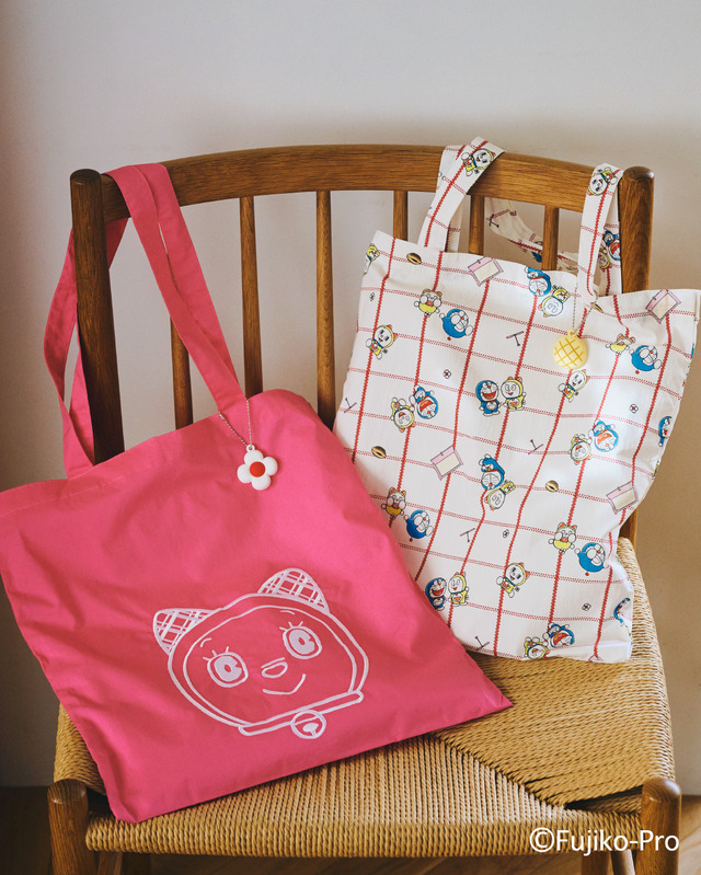 studio CLIP「チャーム付きトート」使用イメージ