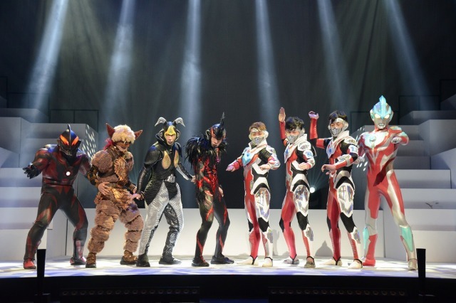 （c）円谷プロ・フィールズ