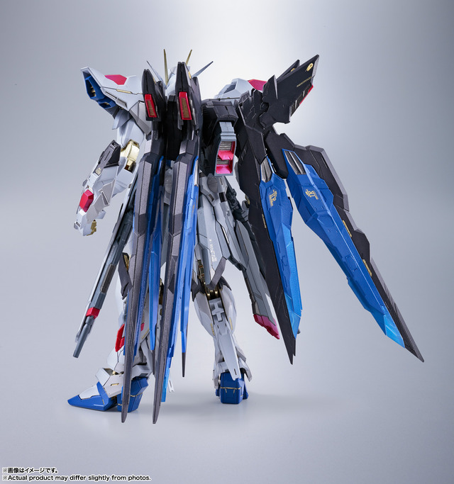 「METAL BUILD ストライクフリーダムガンダム ＜リバイバル版＞」