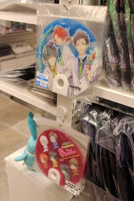 「ツキウタ。」のグッズが盛りだくさん　原宿にオープンした「月歌屋」店内レポート