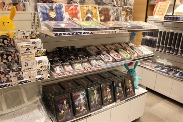 「ツキウタ。」のグッズが盛りだくさん　原宿にオープンした「月歌屋」店内レポート