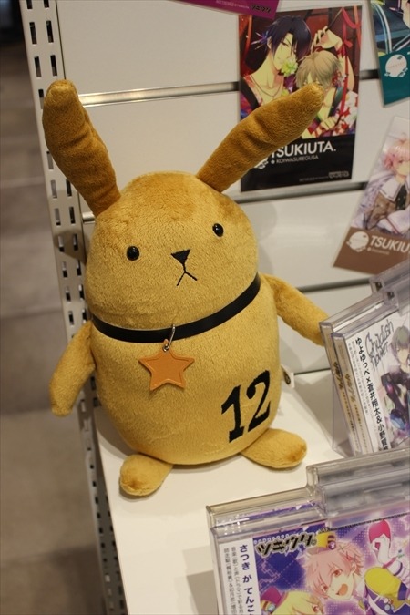 「ツキウタ。」のグッズが盛りだくさん　原宿にオープンした「月歌屋」店内レポート