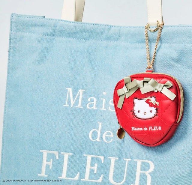 「Maison de FLEUR×HELLO KITTY いちごチャームBOOK」使用イメージ