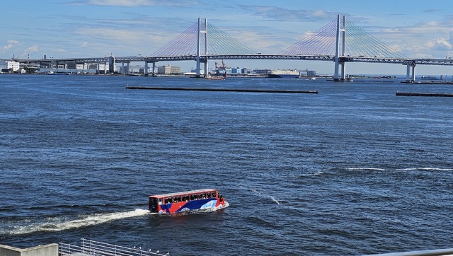 水陸両用バス「スカイダック横浜」