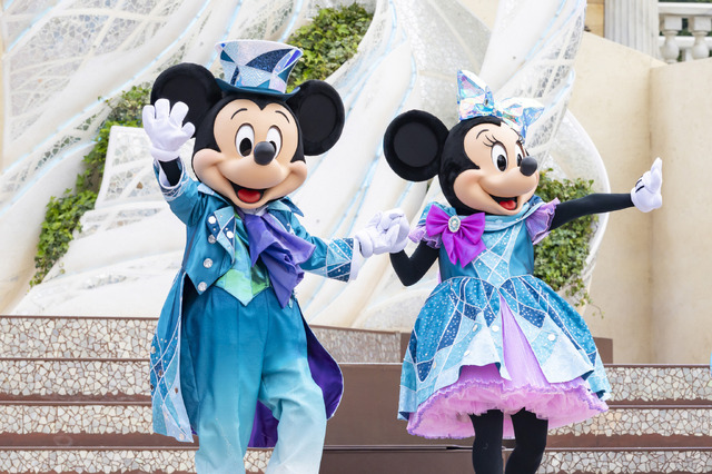 ミッキーたちがTDS25周年衣装で登場！人気ショー「ダンス・ザ・グローブ！」写真解禁