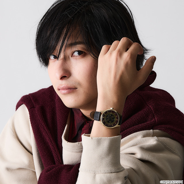 TVアニメ『Fate/strange Fake』× SuperGroupies「アーチャー モデル 腕時計」使用イメージ