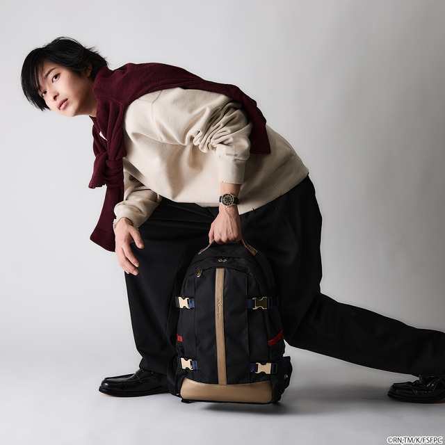 TVアニメ『Fate/strange Fake』× SuperGroupies「アーチャー モデル バックパック」使用イメージ