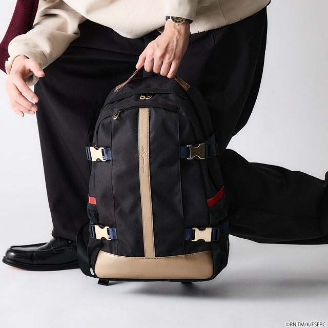 TVアニメ『Fate/strange Fake』× SuperGroupies「アーチャー モデル バックパック」使用イメージ