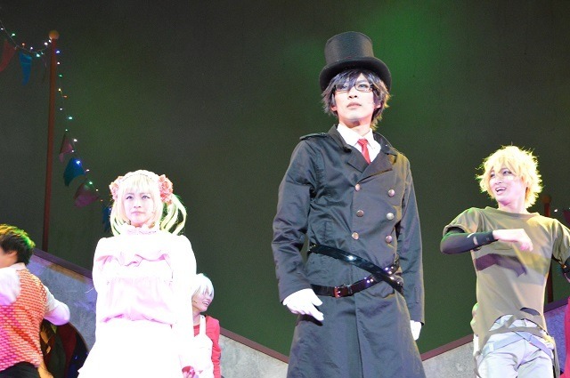 (C)御巫桃也/一迅社・カーニヴァル製作委員会(C)2016THE STAGE『カーニヴァル』製作委員会