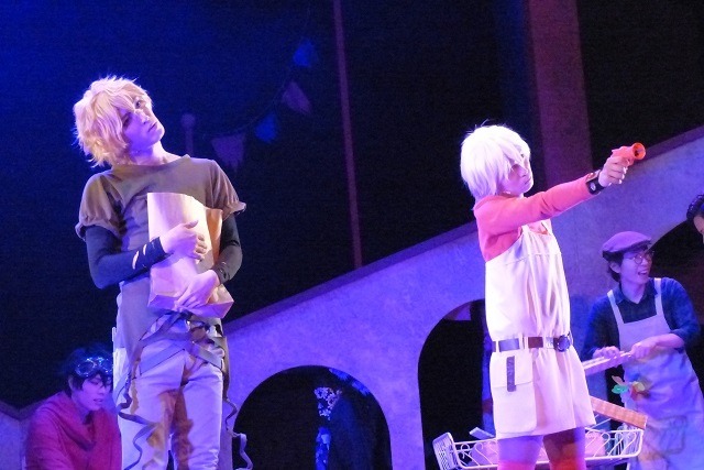 (C)御巫桃也/一迅社・カーニヴァル製作委員会(C)2016THE STAGE『カーニヴァル』製作委員会