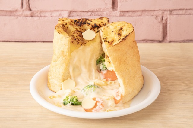 ちいかわ豪華パン（パングラタン）　　税込1,600円